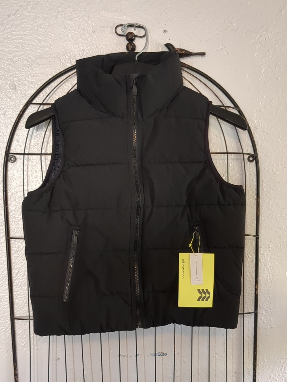 NWT All In Motion Boys' Black Quilted Puffer Vest - Size L (10/12)